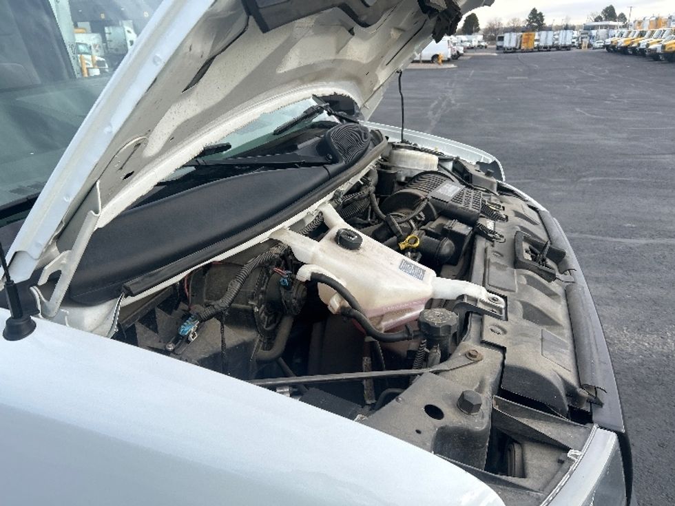 Light Duty Box Truck-Light and Medium Duty Trucks-GMC-2020-Savana G33903-Greeley-CO-65,570\n\t\tmiles-$ 34,250 - Image 23