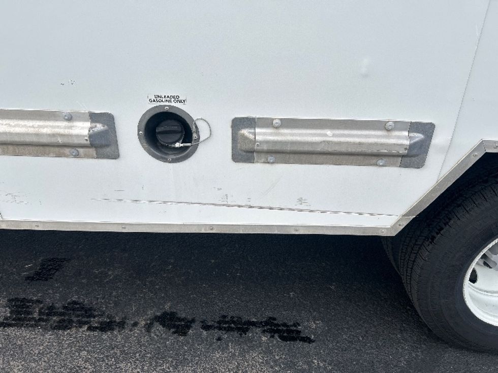 Light Duty Box Truck-Light and Medium Duty Trucks-GMC-2020-Savana G33903-Greeley-CO-65,570\n\t\tmiles-$ 34,250 - Image 27