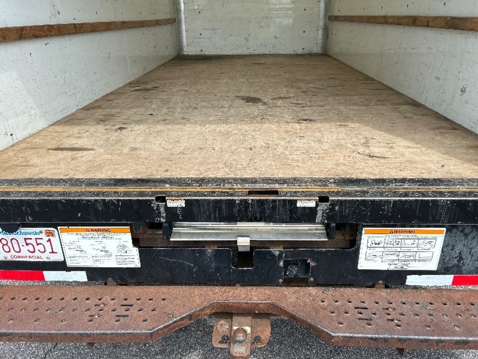 Light Duty Box Truck-Light and Medium Duty Trucks-GMC-2020-Savana G33903-Homewood-AL-113,221\n\t\tmiles-$ 27,000 - Image 10