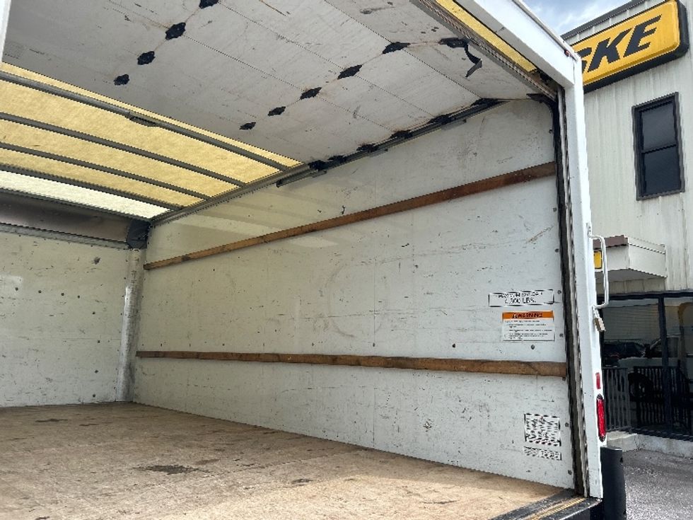 Light Duty Box Truck-Light and Medium Duty Trucks-GMC-2020-Savana G33903-Homewood-AL-113,221\n\t\tmiles-$ 27,000 - Image 12
