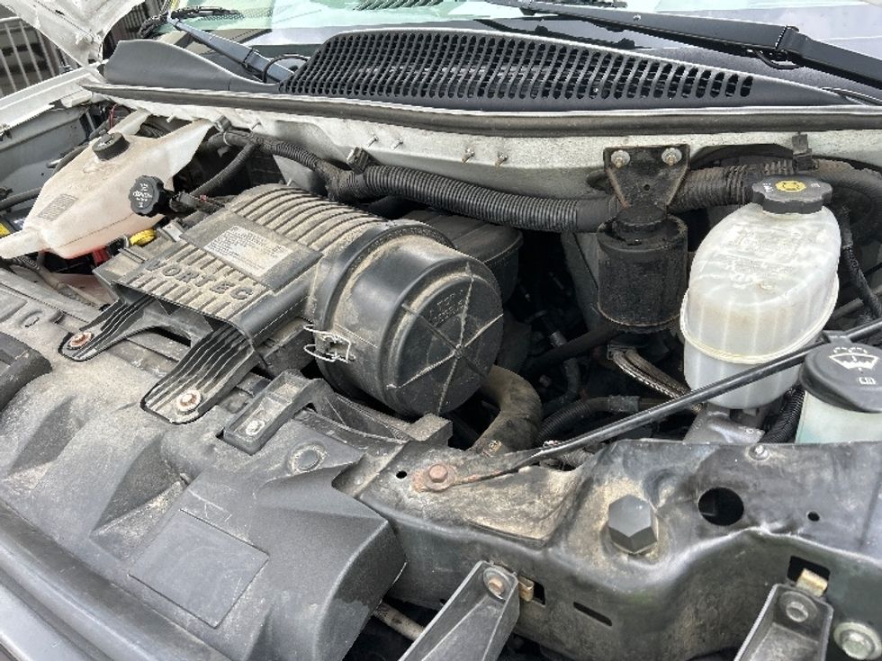 Light Duty Box Truck-Light and Medium Duty Trucks-GMC-2020-Savana G33903-Homewood-AL-113,221\n\t\tmiles-$ 27,000 - Image 24