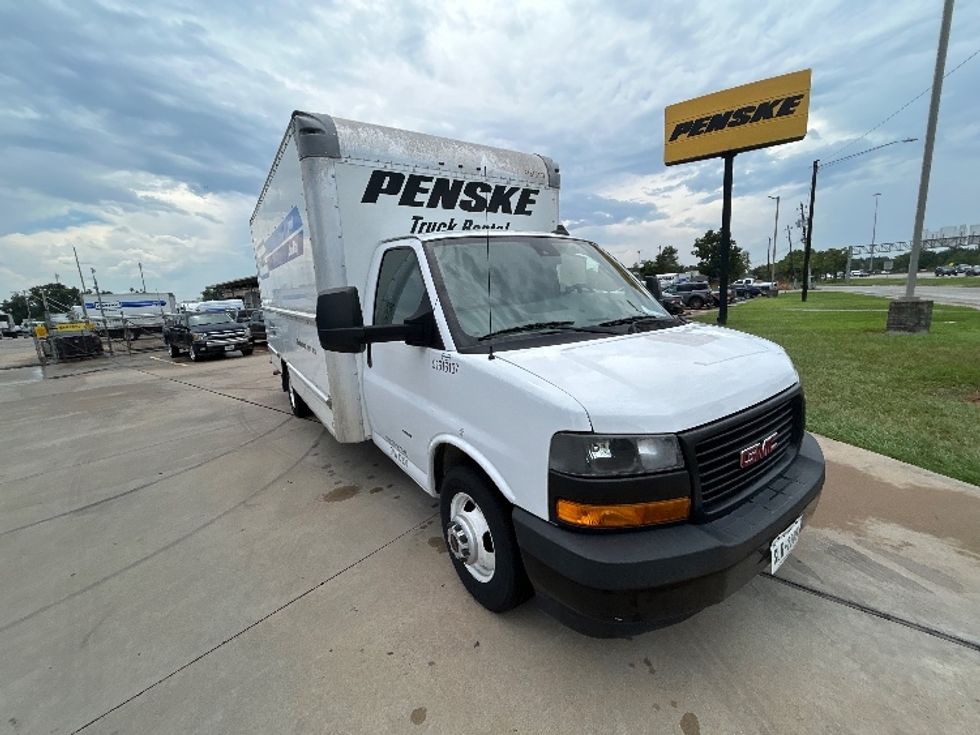 Light Duty Box Truck-Light and Medium Duty Trucks-GMC-2020-Savana G33903-Houston-TX-80,478\n\t\tmiles-$ 30,000 - Image 1