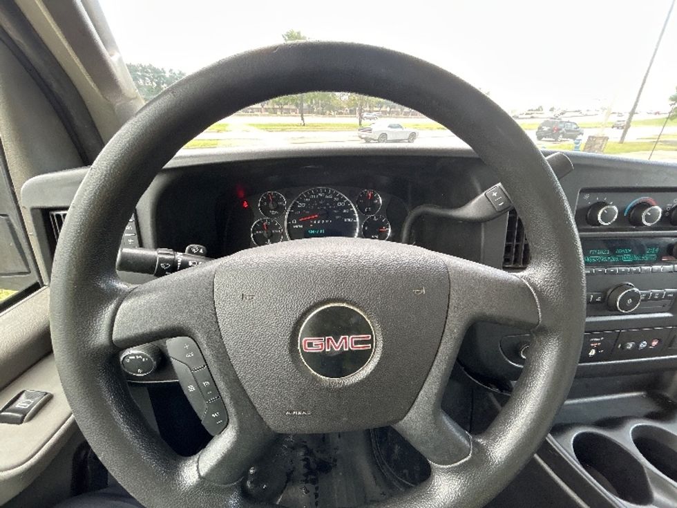 Light Duty Box Truck-Light and Medium Duty Trucks-GMC-2020-Savana G33903-Houston-TX-80,478\n\t\tmiles-$ 30,000 - Image 17