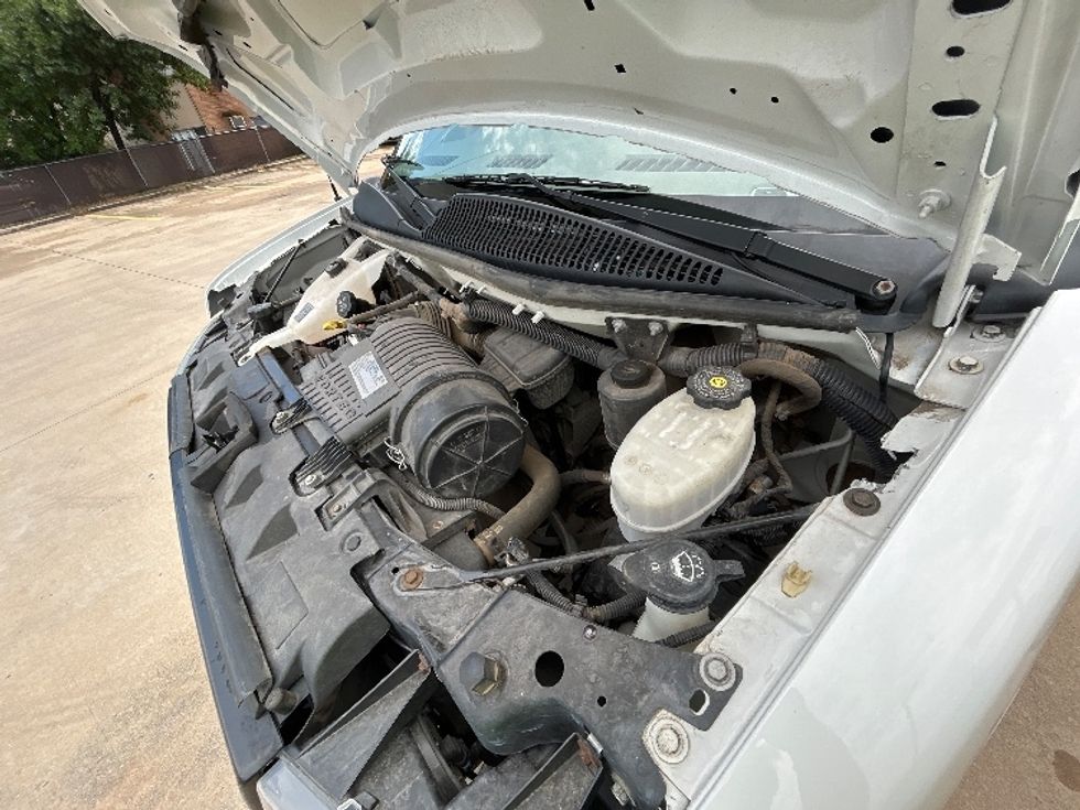 Light Duty Box Truck-Light and Medium Duty Trucks-GMC-2020-Savana G33903-Houston-TX-80,478\n\t\tmiles-$ 30,000 - Image 24