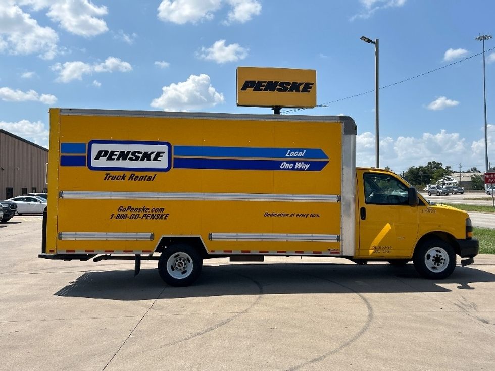Light Duty Box Truck-Light and Medium Duty Trucks-GMC-2020-Savana G33903-Houston-TX-96,926\n\t\tmiles-$ 24,000 - Image 13