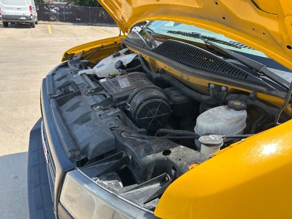 Light Duty Box Truck-Light and Medium Duty Trucks-GMC-2020-Savana G33903-Houston-TX-96,926\n\t\tmiles-$ 24,000 - Image 22