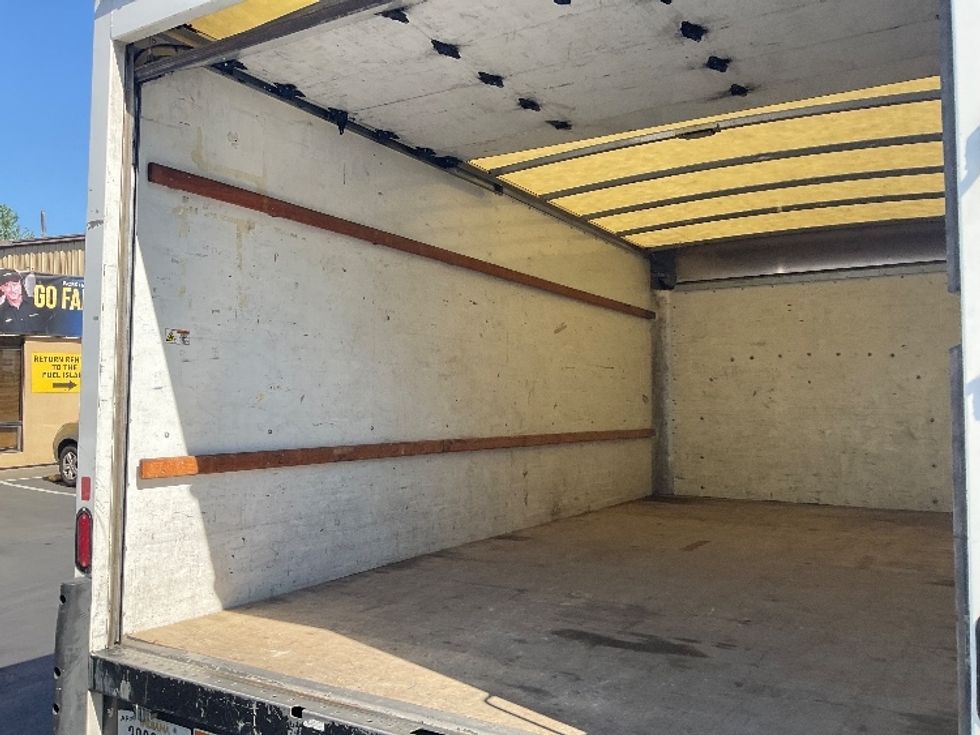 Light Duty Box Truck-Light and Medium Duty Trucks-GMC-2020-Savana G33903-Kent-WA-84,511\n\t\tmiles-$ 31,750 - Image 10