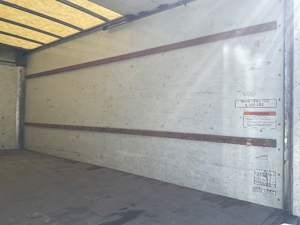 Light Duty Box Truck-Light and Medium Duty Trucks-GMC-2020-Savana G33903-Kent-WA-84,511\n\t\tmiles-$ 31,750 - Image 11