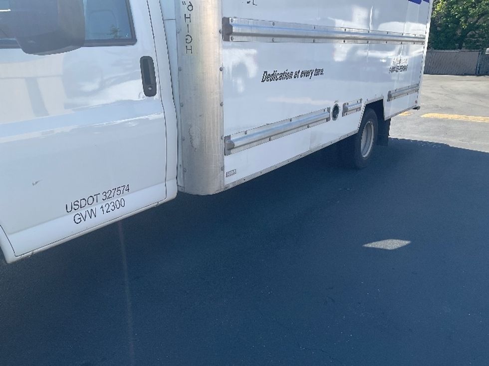 Light Duty Box Truck-Light and Medium Duty Trucks-GMC-2020-Savana G33903-Kent-WA-84,511\n\t\tmiles-$ 31,750 - Image 5