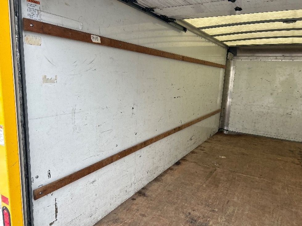 Light Duty Box Truck-Light and Medium Duty Trucks-GMC-2020-Savana G33903-Kentwood-MI-90,890\n\t\tmiles-$ 25,750 - Image 10