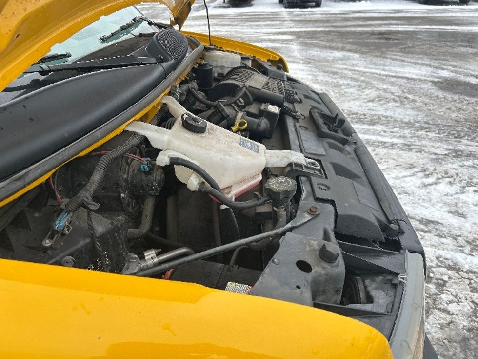 Light Duty Box Truck-Light and Medium Duty Trucks-GMC-2020-Savana G33903-Kentwood-MI-90,890\n\t\tmiles-$ 25,750 - Image 21