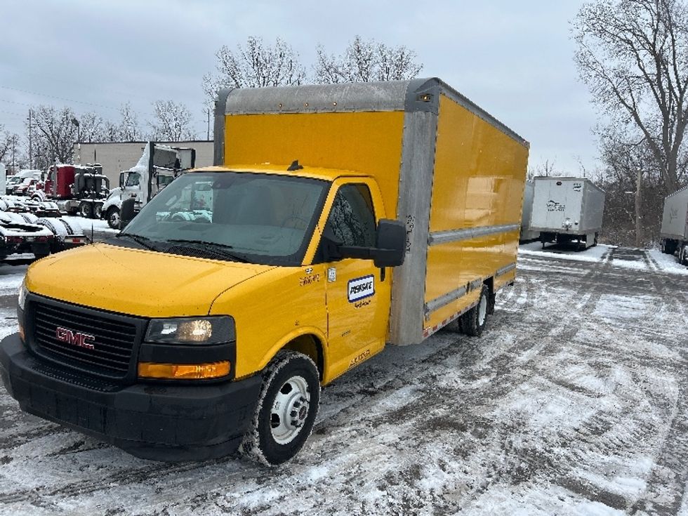 Light Duty Box Truck-Light and Medium Duty Trucks-GMC-2020-Savana G33903-Kentwood-MI-90,890\n\t\tmiles-$ 25,750 - Image 3