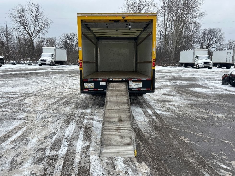Light Duty Box Truck-Light and Medium Duty Trucks-GMC-2020-Savana G33903-Kentwood-MI-90,890\n\t\tmiles-$ 25,750 - Image 8