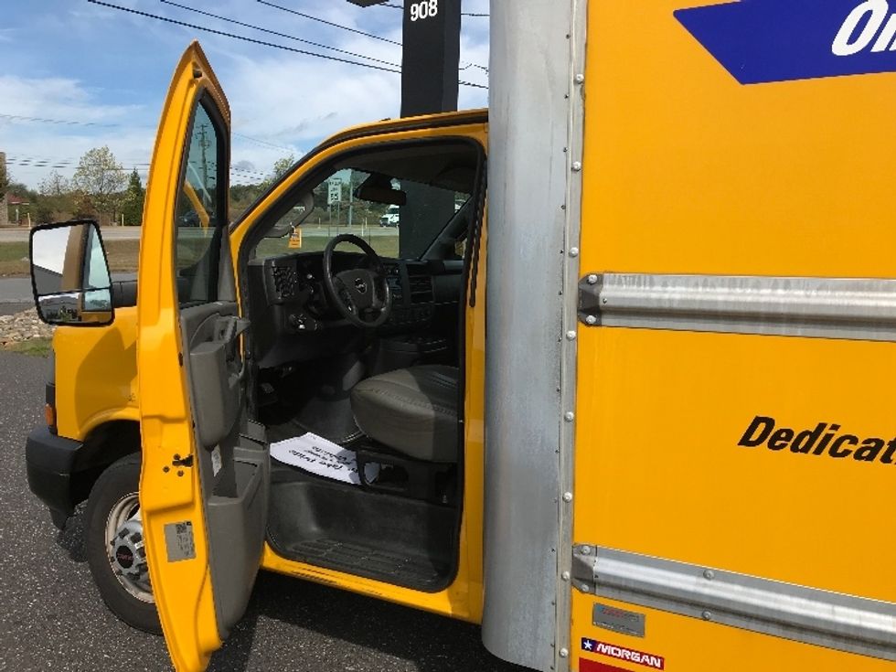 Light Duty Box Truck-Light and Medium Duty Trucks-GMC-2020-Savana G33903-Lancaster-PA-116,578\n\t\tmiles-$ 22,250 - Image 16