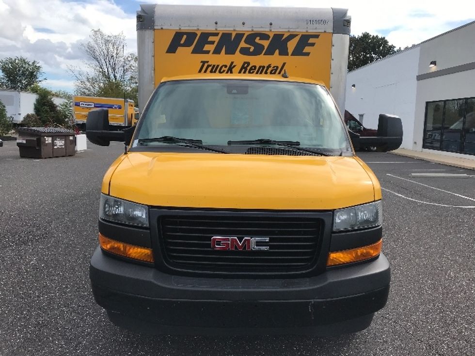 Light Duty Box Truck-Light and Medium Duty Trucks-GMC-2020-Savana G33903-Lancaster-PA-116,578\n\t\tmiles-$ 22,250 - Image 2