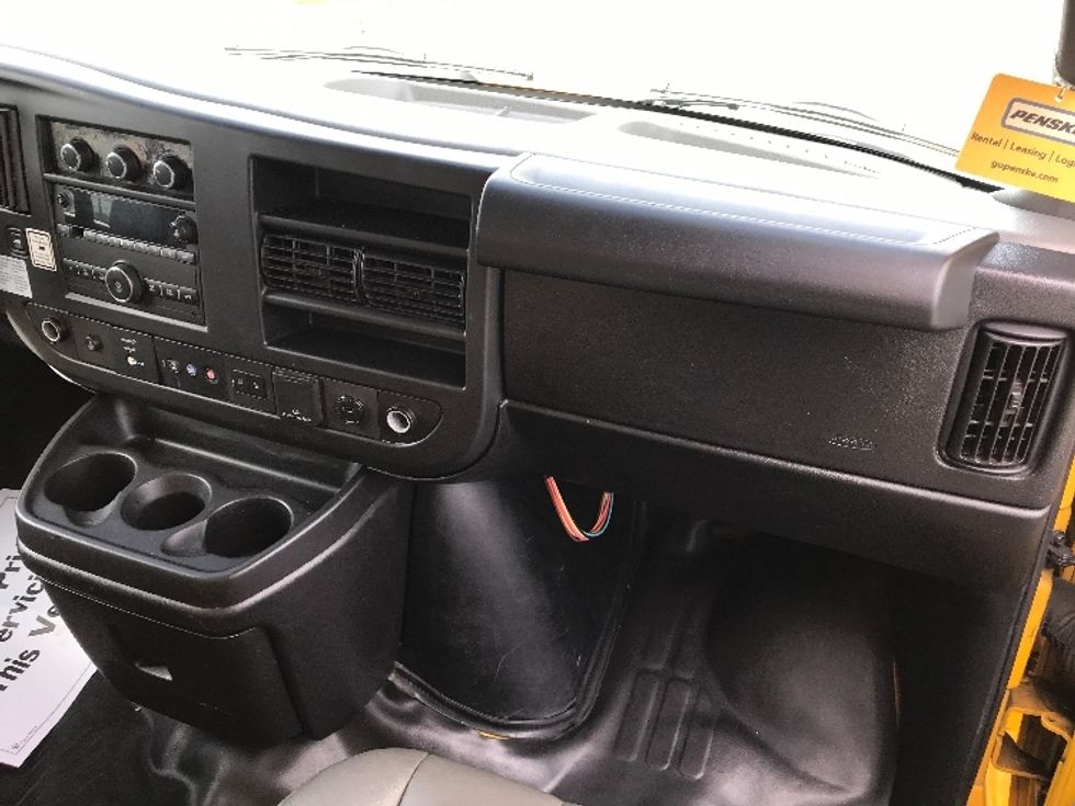 Light Duty Box Truck-Light and Medium Duty Trucks-GMC-2020-Savana G33903-Lancaster-PA-116,578\n\t\tmiles-$ 22,250 - Image 21