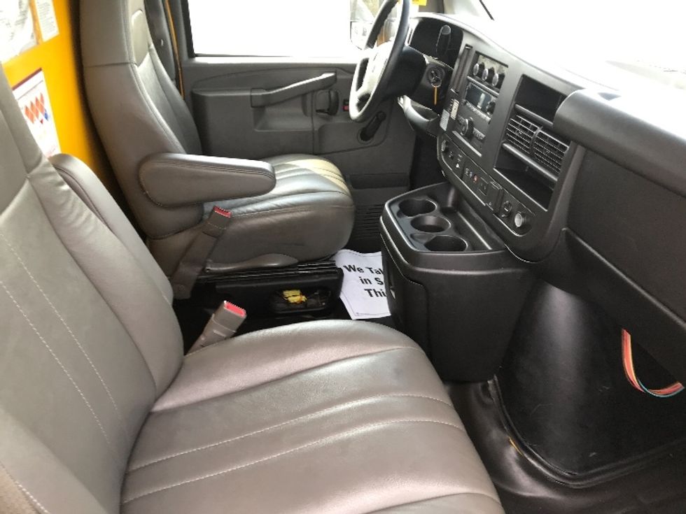 Light Duty Box Truck-Light and Medium Duty Trucks-GMC-2020-Savana G33903-Lancaster-PA-116,578\n\t\tmiles-$ 22,250 - Image 22