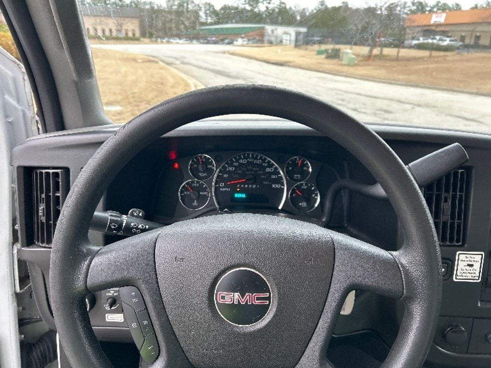 2020 Gmc Savana 3500 Cutaway photo 12