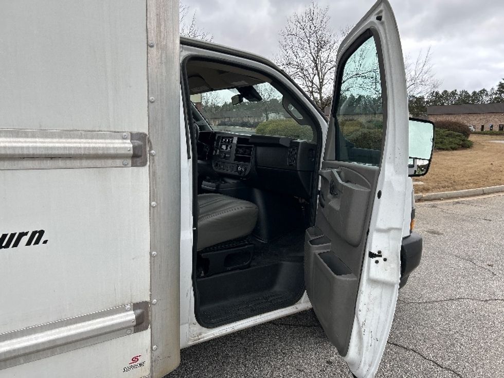 2020 Gmc Savana 3500 Cutaway photo 14