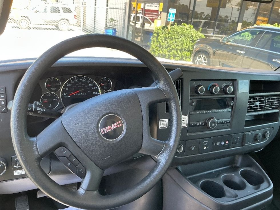 Light Duty Box Truck-Light and Medium Duty Trucks-GMC-2020-Savana G33903-Mebane-NC-89,668\n\t\tmiles-$ 30,500 - Image 17