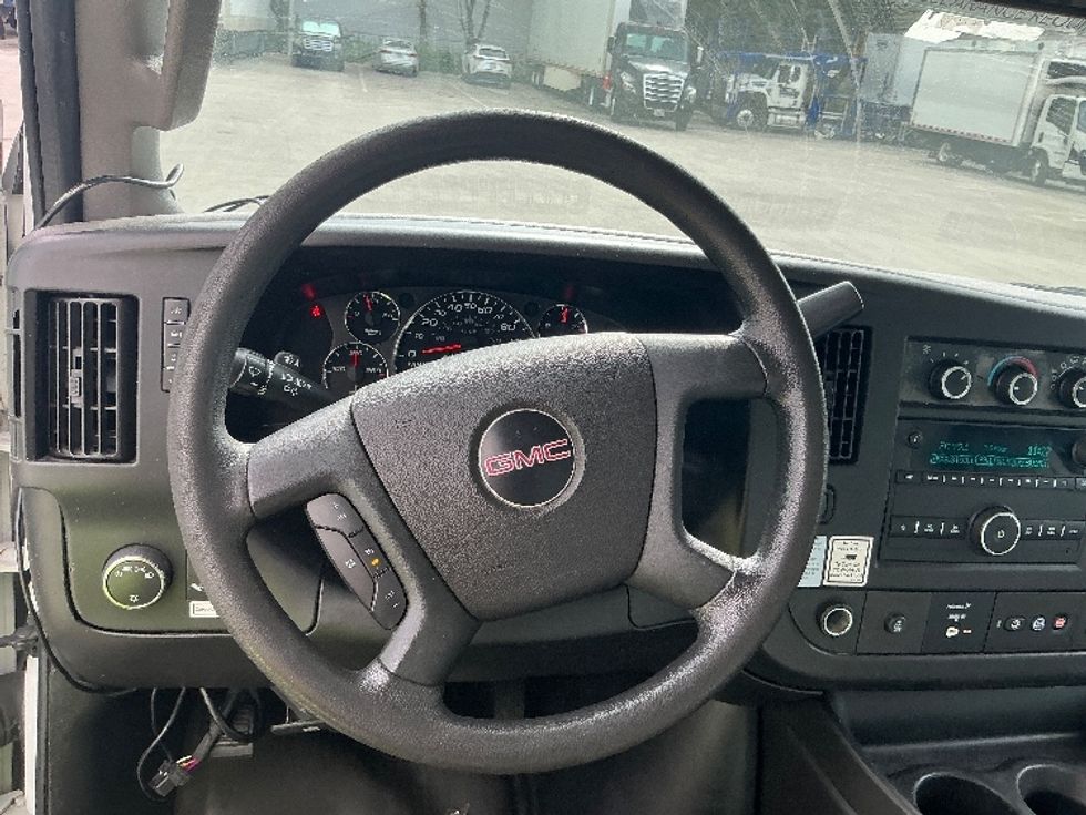 Light Duty Box Truck-Light and Medium Duty Trucks-GMC-2020-Savana G33903-Medley-FL-88,244\n\t\tmiles-$ 30,750 - Image 18