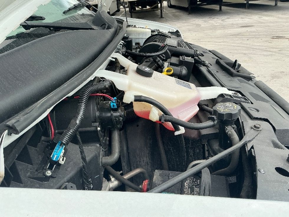 Light Duty Box Truck-Light and Medium Duty Trucks-GMC-2020-Savana G33903-Medley-FL-88,244\n\t\tmiles-$ 30,750 - Image 23