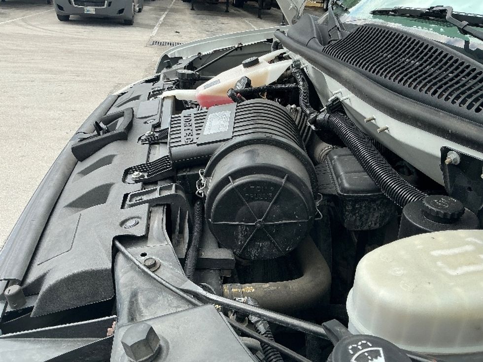 Light Duty Box Truck-Light and Medium Duty Trucks-GMC-2020-Savana G33903-Medley-FL-88,244\n\t\tmiles-$ 30,750 - Image 24