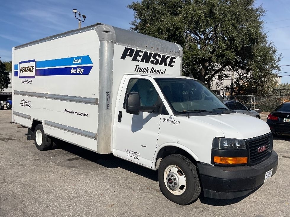 Light Duty Box Truck-Light and Medium Duty Trucks-GMC-2020-Savana G33903-Medley-FL-89,984\n\t\tmiles-$ 33,250 - Image 1