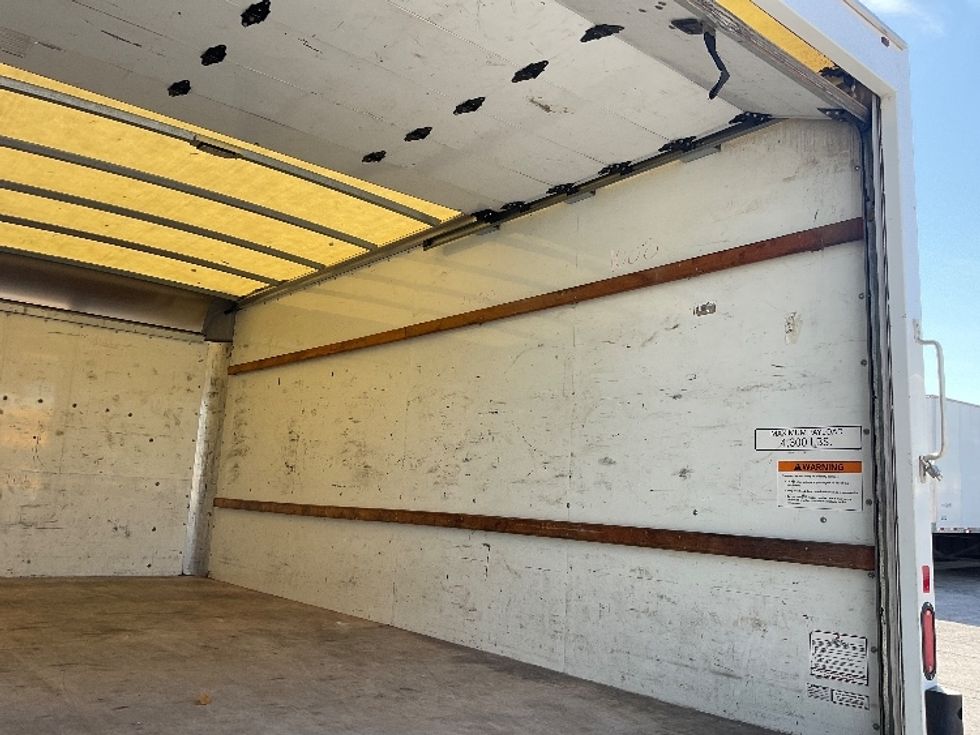 Light Duty Box Truck-Light and Medium Duty Trucks-GMC-2020-Savana G33903-Medley-FL-89,984\n\t\tmiles-$ 33,250 - Image 12