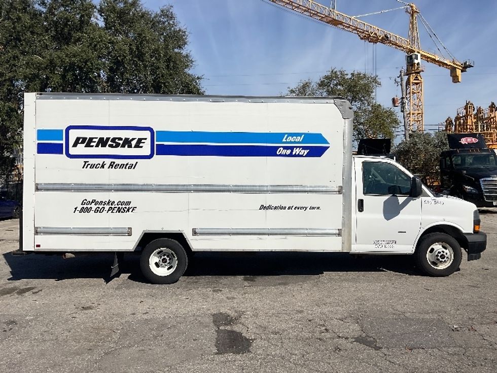 Light Duty Box Truck-Light and Medium Duty Trucks-GMC-2020-Savana G33903-Medley-FL-89,984\n\t\tmiles-$ 33,250 - Image 15