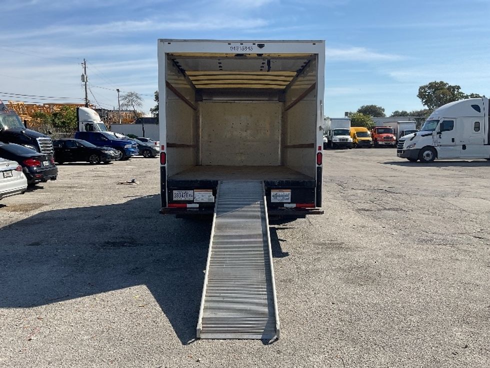 Light Duty Box Truck-Light and Medium Duty Trucks-GMC-2020-Savana G33903-Medley-FL-89,984\n\t\tmiles-$ 33,250 - Image 9