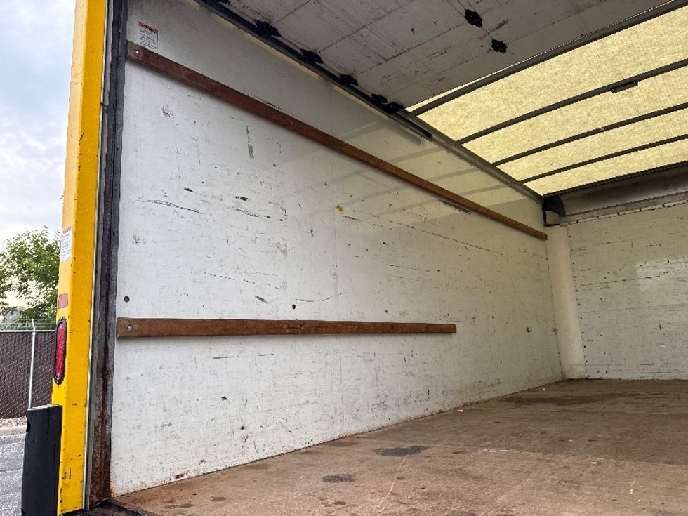 Light Duty Box Truck-Light and Medium Duty Trucks-GMC-2020-Savana G33903-Middlefield-OH-92,938\n\t\tmiles-$ 22,750 - Image 11