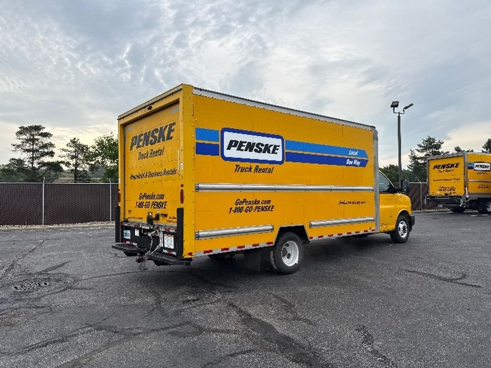 Light Duty Box Truck-Light and Medium Duty Trucks-GMC-2020-Savana G33903-Middlefield-OH-92,938\n\t\tmiles-$ 22,750 - Image 13