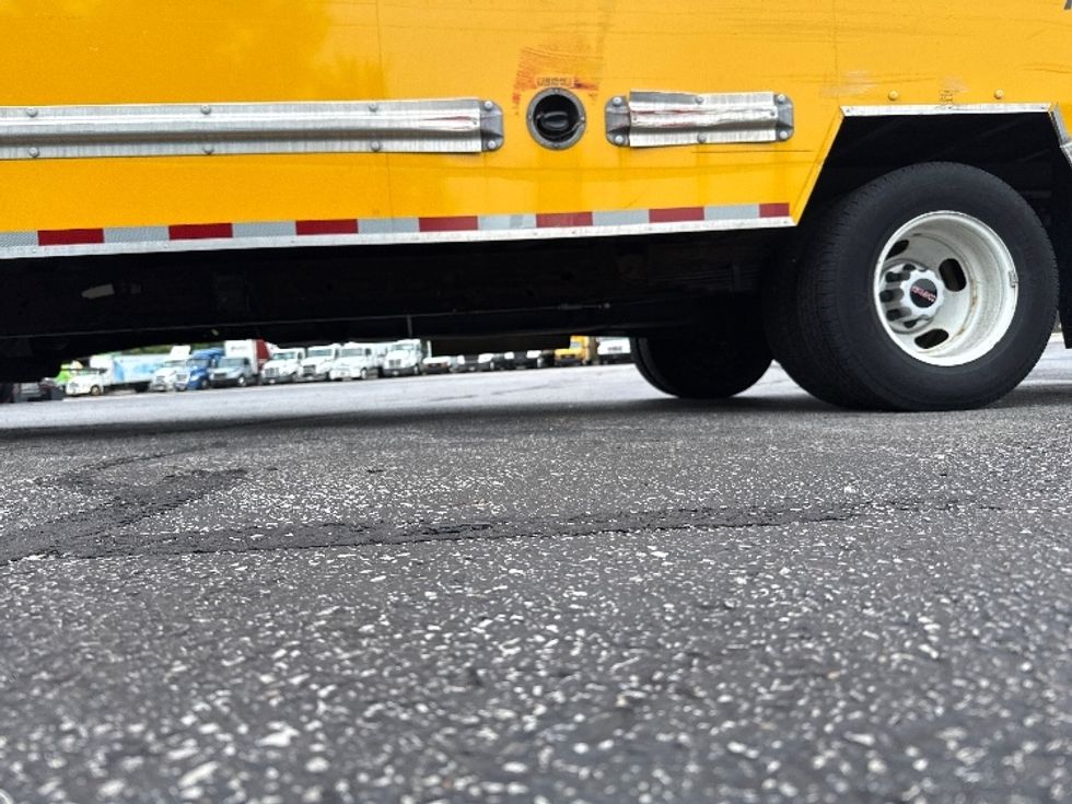 Light Duty Box Truck-Light and Medium Duty Trucks-GMC-2020-Savana G33903-Middlefield-OH-92,938\n\t\tmiles-$ 22,750 - Image 5