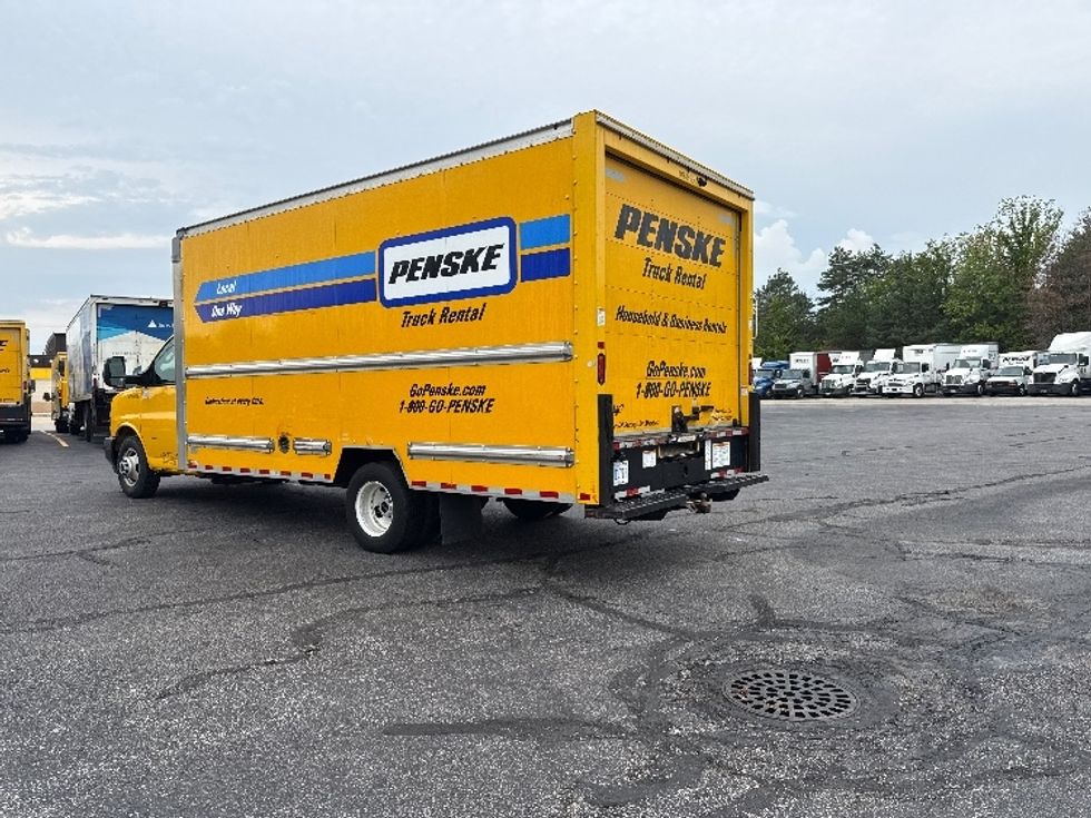 Light Duty Box Truck-Light and Medium Duty Trucks-GMC-2020-Savana G33903-Middlefield-OH-92,938\n\t\tmiles-$ 22,750 - Image 6