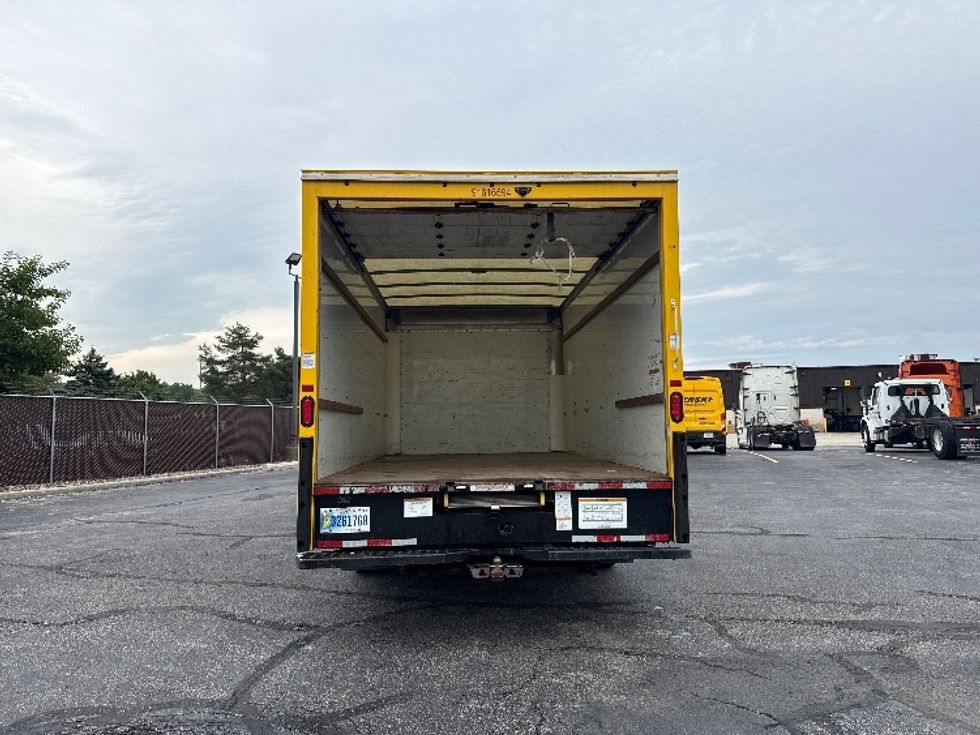 Light Duty Box Truck-Light and Medium Duty Trucks-GMC-2020-Savana G33903-Middlefield-OH-92,938\n\t\tmiles-$ 22,750 - Image 9