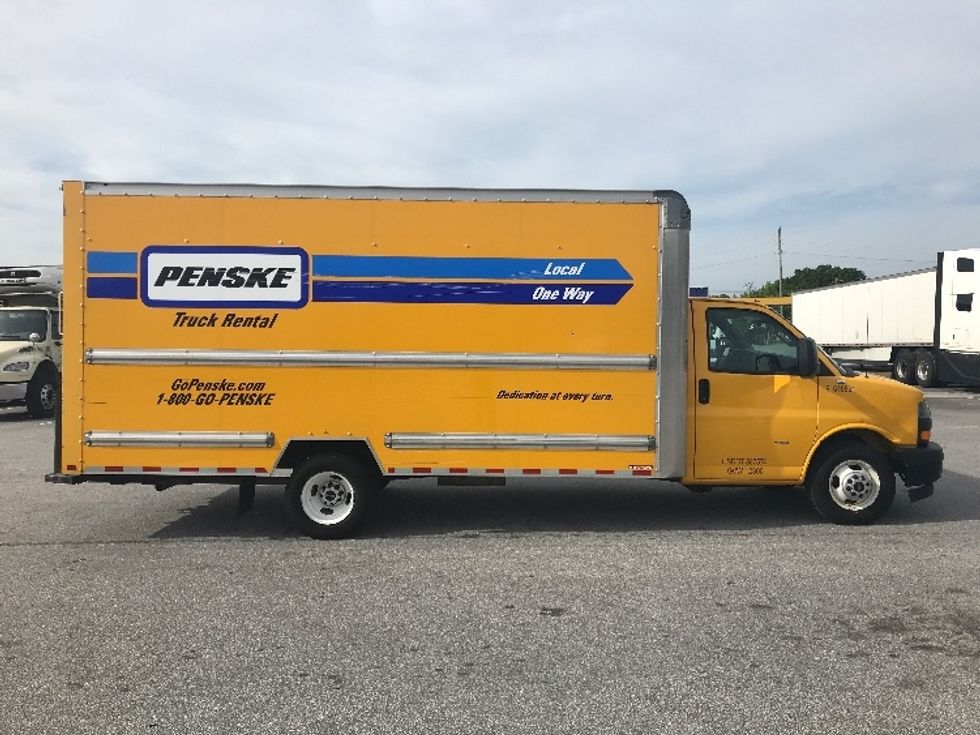 Light Duty Box Truck-Light and Medium Duty Trucks-GMC-2020-Savana G33903-Milwaukee-WI-89,664\n\t\tmiles-$ 24,000 - Image 15