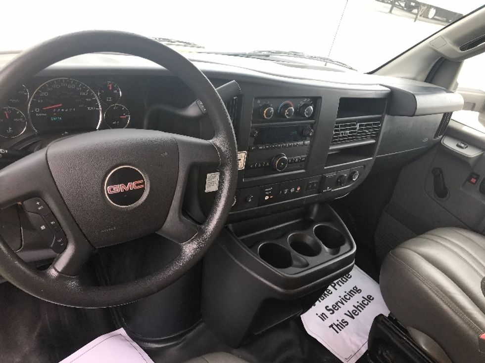 Light Duty Box Truck-Light and Medium Duty Trucks-GMC-2020-Savana G33903-Milwaukee-WI-89,664\n\t\tmiles-$ 24,000 - Image 17