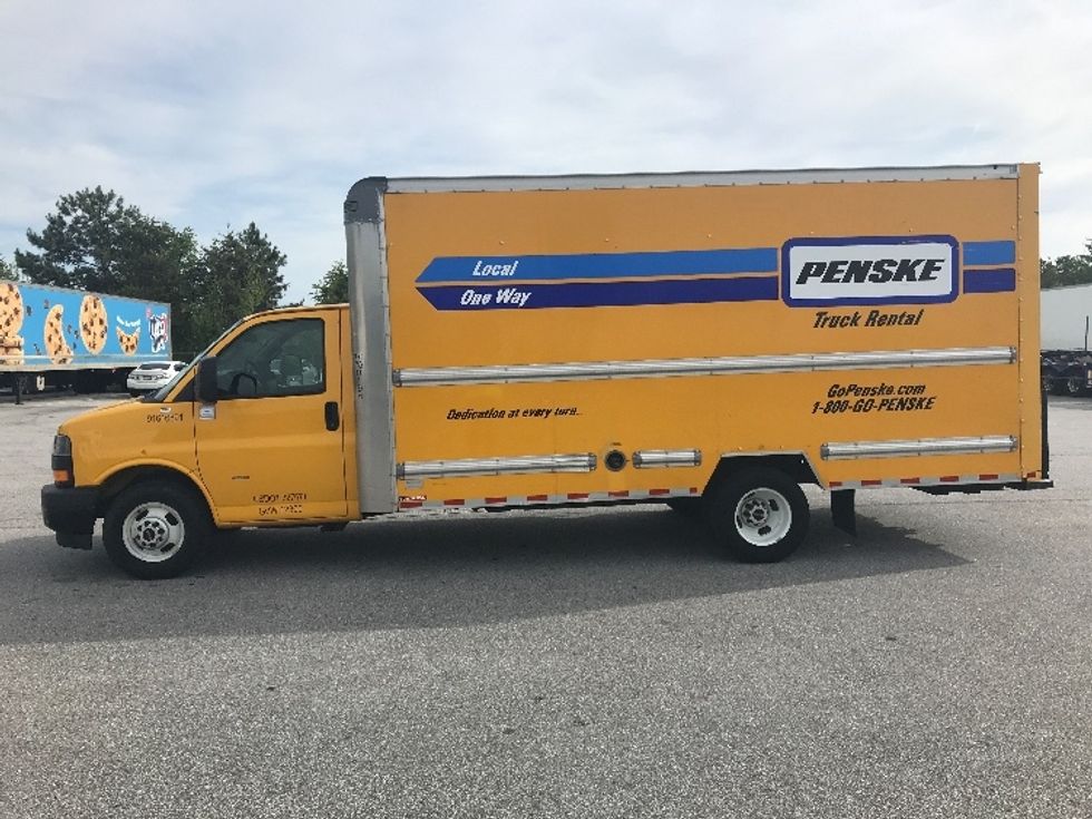 Light Duty Box Truck-Light and Medium Duty Trucks-GMC-2020-Savana G33903-Milwaukee-WI-89,664\n\t\tmiles-$ 24,000 - Image 4
