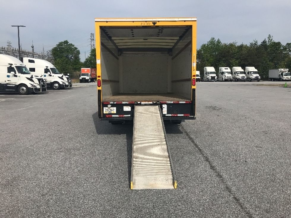 Light Duty Box Truck-Light and Medium Duty Trucks-GMC-2020-Savana G33903-Milwaukee-WI-89,664\n\t\tmiles-$ 24,000 - Image 9