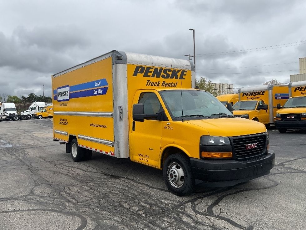 Light Duty Box Truck-Light and Medium Duty Trucks-GMC-2020-Savana G33903-Milwaukee-WI-95,830\n\t\tmiles-$ 23,250 - Image 1