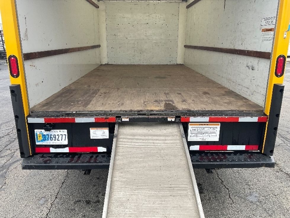 Light Duty Box Truck-Light and Medium Duty Trucks-GMC-2020-Savana G33903-Milwaukee-WI-95,830\n\t\tmiles-$ 23,250 - Image 10