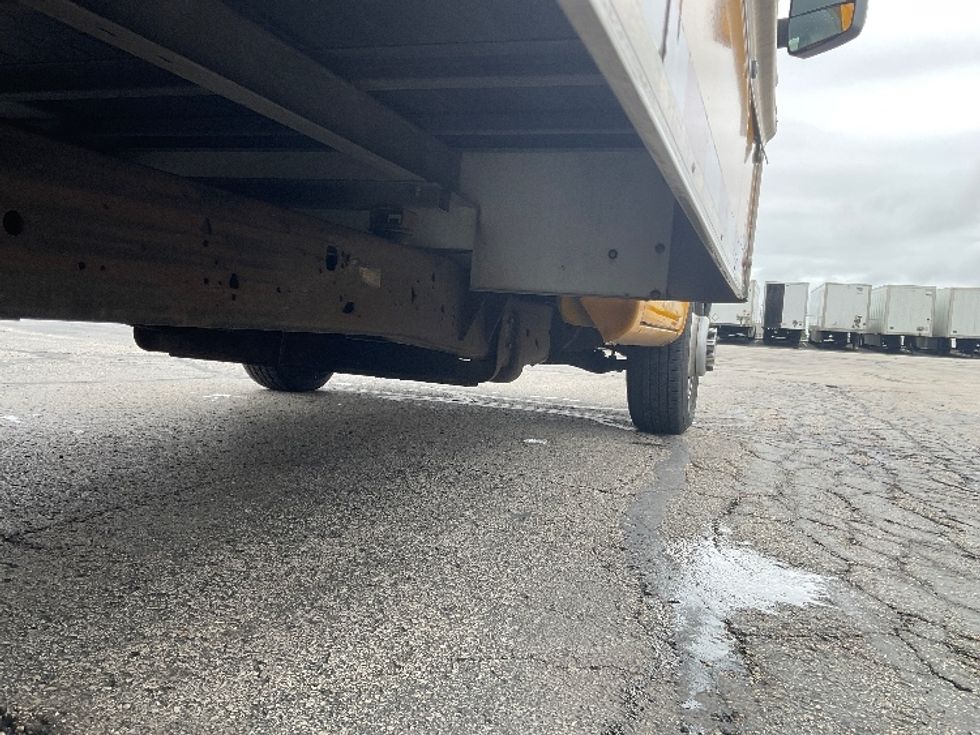 Light Duty Box Truck-Light and Medium Duty Trucks-GMC-2020-Savana G33903-Milwaukee-WI-95,830\n\t\tmiles-$ 23,250 - Image 14