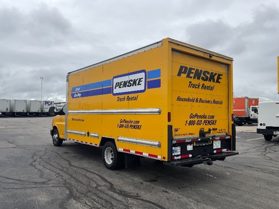 Light Duty Box Truck-Light and Medium Duty Trucks-GMC-2020-Savana G33903-Milwaukee-WI-95,830\n\t\tmiles-$ 23,250 - Image 6