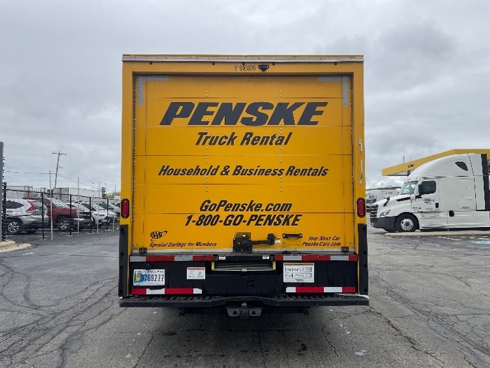 Light Duty Box Truck-Light and Medium Duty Trucks-GMC-2020-Savana G33903-Milwaukee-WI-95,830\n\t\tmiles-$ 23,250 - Image 7