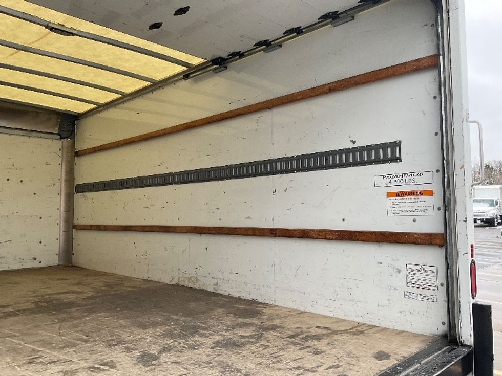 Light Duty Box Truck-Light and Medium Duty Trucks-GMC-2020-Savana G33903-Murfreesboro-TN-82,944\n\t\tmiles-$ 34,000 - Image 12