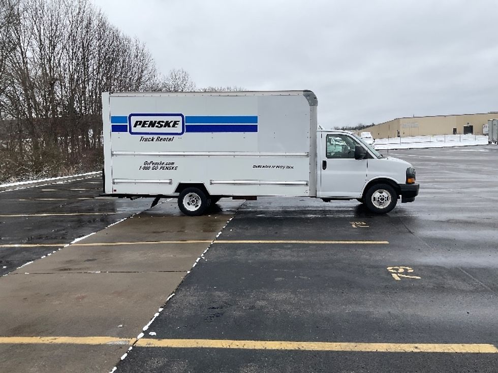 Light Duty Box Truck-Light and Medium Duty Trucks-GMC-2020-Savana G33903-Murfreesboro-TN-82,944\n\t\tmiles-$ 34,000 - Image 15