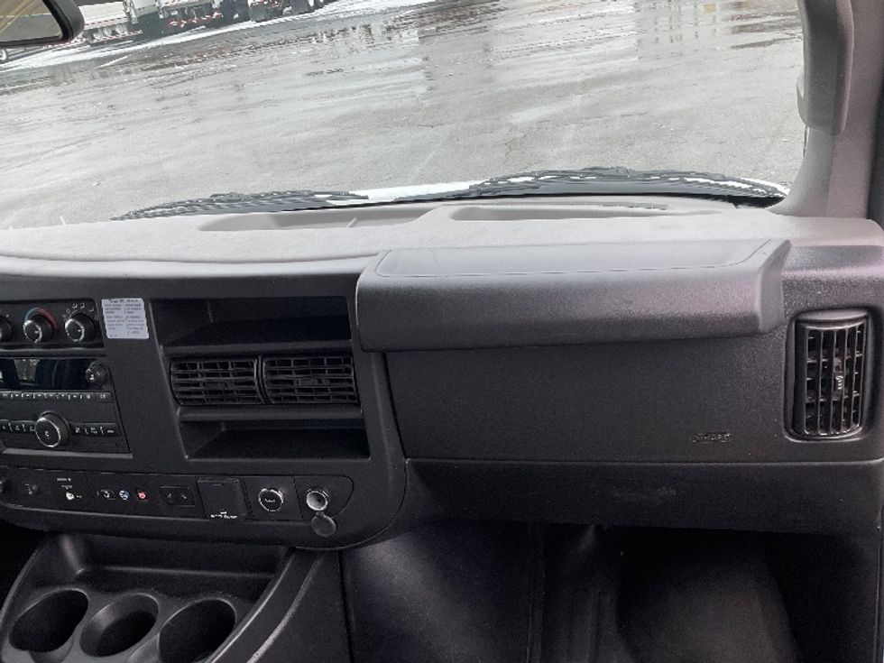 Light Duty Box Truck-Light and Medium Duty Trucks-GMC-2020-Savana G33903-Murfreesboro-TN-82,944\n\t\tmiles-$ 34,000 - Image 21