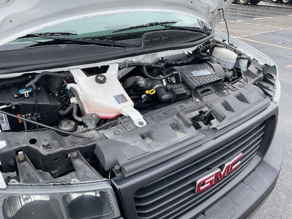 Light Duty Box Truck-Light and Medium Duty Trucks-GMC-2020-Savana G33903-Murfreesboro-TN-82,944\n\t\tmiles-$ 34,000 - Image 23