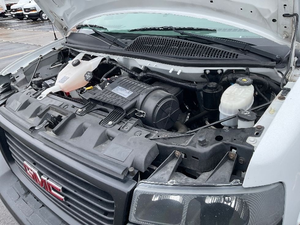 Light Duty Box Truck-Light and Medium Duty Trucks-GMC-2020-Savana G33903-Murfreesboro-TN-82,944\n\t\tmiles-$ 34,000 - Image 24